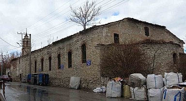Kütahya Valisi Işın'dan kilise restorasyonu açıklaması: "Tarihi bir değeri şehrimize kazandıracağız"