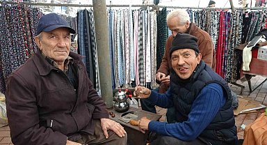 Kütahya'da mevsimin ilk karı sevinçle karşılandı