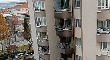 Kütahya'daki yangında ağır yaralanan kadın hayatını kaybetti