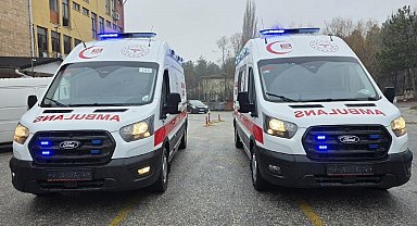 Kütahya'ya 2 yeni 112 Acil Sağlık Ambulansı tahsis edildi