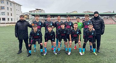 Lider farklı kazandı