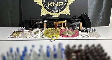 Lüleburgaz'da narkotik operasyonunda 20 gözaltı: Uyuşturucu, kaçak içki ve 3 adet silah ele geçirildi