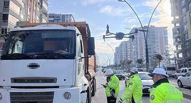 Malatya'da beton mikserleri ve hafriyat kamyonlarına dron destekli denetim