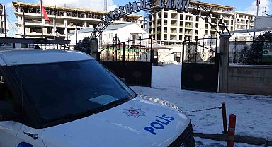 Malatya'da cami tuvaletinde baygın bulunan genç hastaneye kaldırıldı