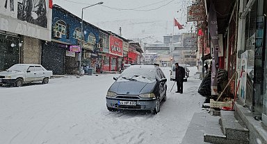Malatya'da kar yağışı etkili oluyor