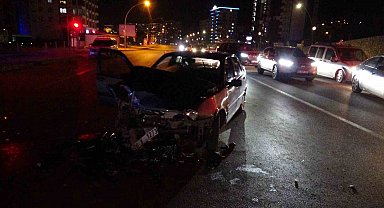 Malatya'da tır ile otomobil çarpıştı: 3 yaralı