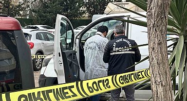 Maltepe'de kargo çalışanı araç içerisinde ölü bulundu