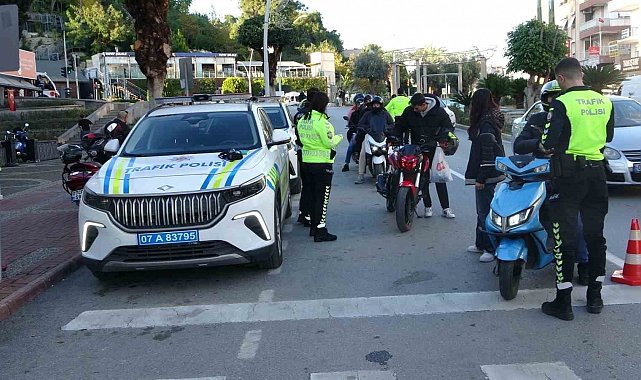 Manavgat'ta 294 motosikletliye 1 milyon liraya yakın ceza kesildi