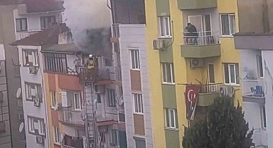 Manisa'da ev yangını: 6 kedi telef oldu