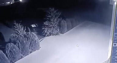 Mardin'de kontrolden çıkan tır bariyerlere çarptı: Kaza anı kamerada