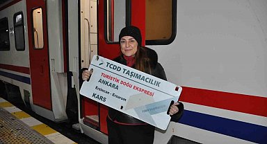 Masalsı yolculuğun son durağı: Turistik Doğu Ekspresi Kars'ta coşkuyla karşılandı