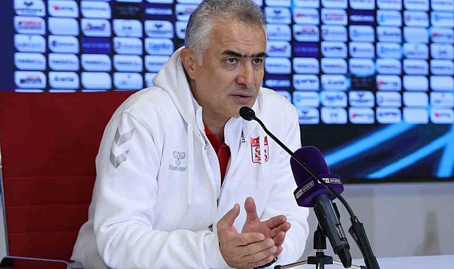 Mehmet Altıparmak: "Hakem formsuzdu ve kötü maç yönetti"