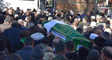 Mekke'de ring otobüsünün çarptığı Türk umreci memleketi Sakarya'da defnedildi