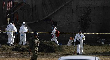 Meksika'da küçük uçak düştü: 7 ölü