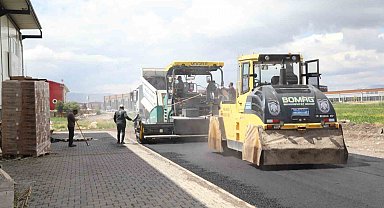 Melikgazi Belediyesi 2025 yılı asfalt sezonu boyunca 80 kilometre yol yaptı