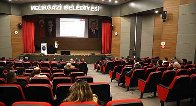 Melikgazi Belediyesi'nde kamu ihale mevzuatı eğitimi veridi