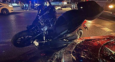Menteşe'de motosiklet tıra çarptı: 1 ölü