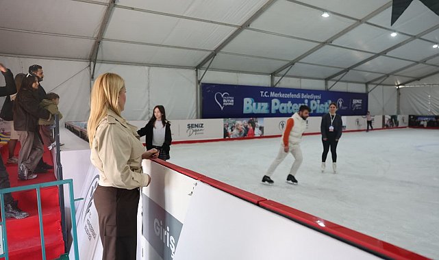Merkezefendi'de buz pateni pisti açıldı