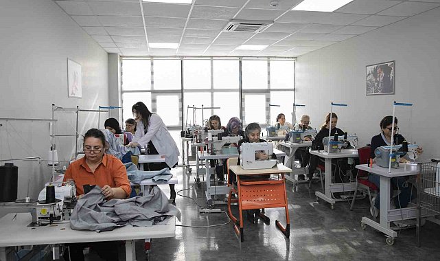 Mersin'de giyim üretim kurslarına büyük ilgi
