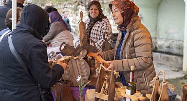Mersin'de kırsal mahalle buluşmaları kadın emeğini Çamlıyayla'da buluşturdu