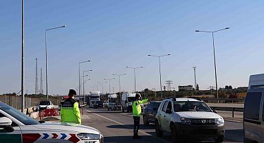 Mersin'de otoyollarda trafik denetimleri aralıksız sürüyor
