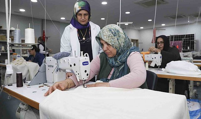 Mersin'de özel birey anneleri dikiş kursunda hem üretiyor hem sosyalleşiyor