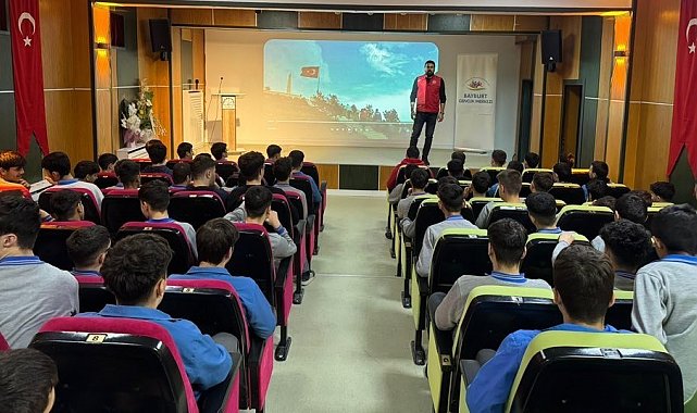 Meslek lisesi öğrencileri bağımlılıkla mücadele konusunda bilgilendirildi