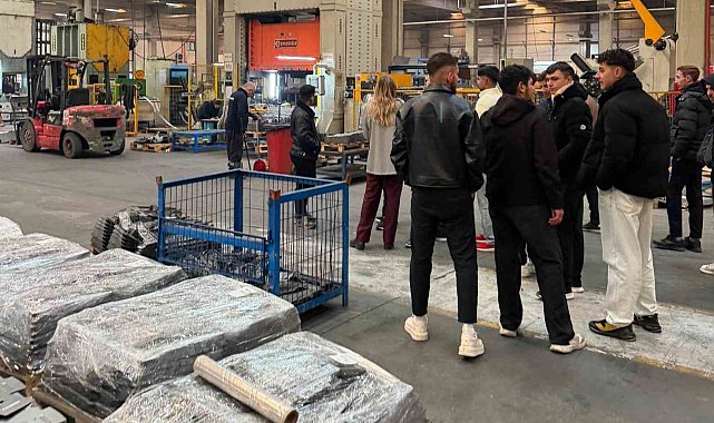 Meslek lisesi öğrencileri üretim süreçlerini yerinde öğreniyor