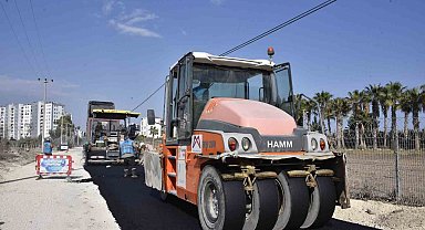 Mezitli'de içmesuyu hattı yenilendi, yollar asfaltlandı