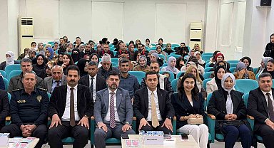 Midyat'ta "koruyucu aile hizmet modeli" bilgilendirme toplantısı düzenlendi