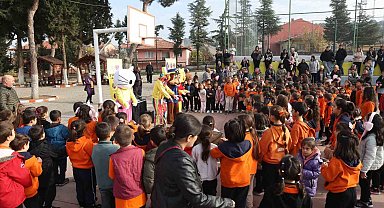 Minik Yürekler Sındırgı'da moral buldu