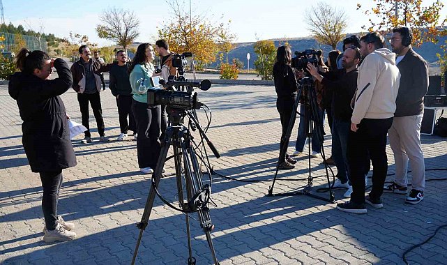 Mobil Basın Evi Gaziantep'te öğrencilerle buluştu
