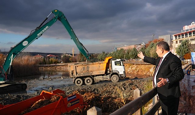 Mogan Gölü'nde 2. etap temizlik çalışmaları tamamlandı