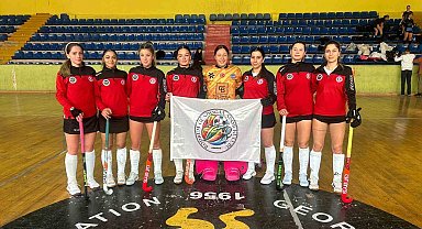 Muğla'da hokey sınırları aşıyor