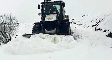 Muş'ta kar ve tipi nedeniyle kapanan 26 yerleşim yeri ulaşıma açıldı