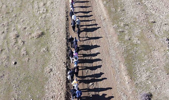 Muş'ta "Adımlarla Keşfet" projesi kapsamında doğa yürüyüşü