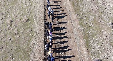 Muş'ta "Adımlarla Keşfet" projesi kapsamında doğa yürüyüşü