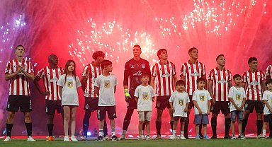 Muslera kurtardığı penaltılarla Estudiantes'e şampiyonluğu getirdi