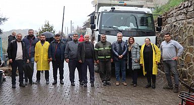 Nazilli Belediyesi Işıklar Mahallesi'nde 5 bin ağaç fidanı dağıttı