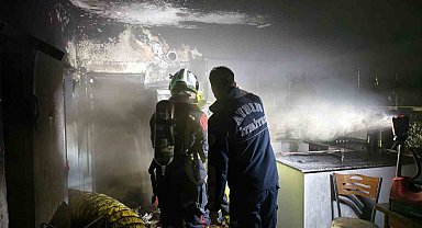 Nazilli'de yanan ev kullanılamaz hale geldi