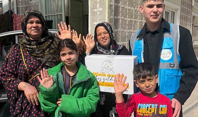 Nebi Hatipoğlu'ndan Eskişehir'deki yeni doğan bebeklere destek