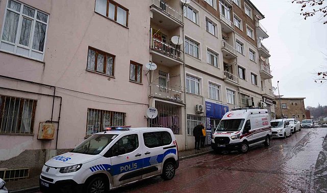 Niğde'de çift evlerinde ölü bulundu