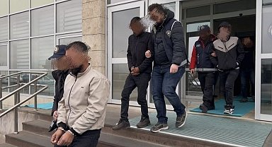 Niğde'de göçmen kaçakçılığı operasyonu: 2 tutuklama