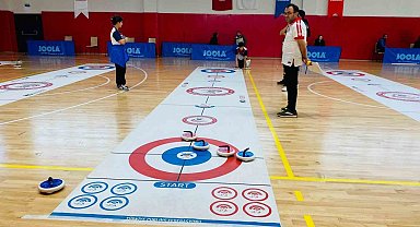 Niğde'de Okul Sporları Floor Curling Müsabakaları tamamlandı