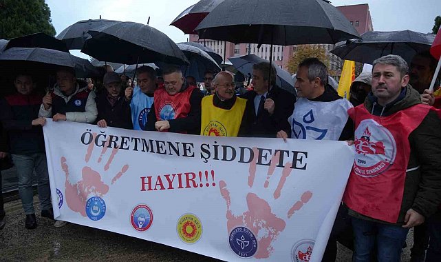 Öğrencilerden öğretmene şiddete sendikalardan tepki