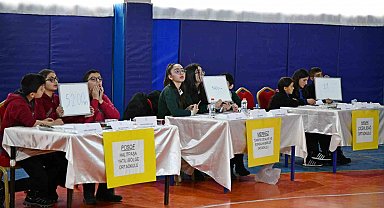 Okullar arası bilgi yarışması