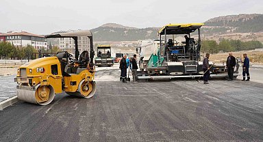 Okullar bölgesinde asfalt çalışmaları devam ediyor