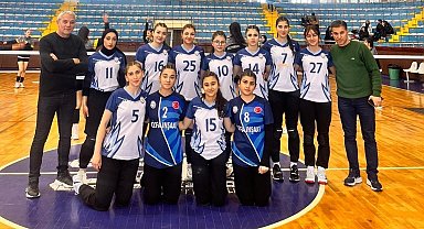 Oltu Anadolu Lisesi voleybolda finalde