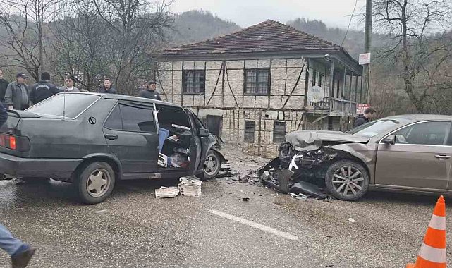 Ordu'da iki otomobil çarpıştı: 1 yaralı