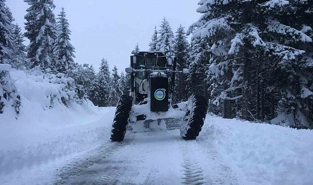 Ordu'da karla mücadele: 134 mahalle yolu ile 15 hasta ve 7 cenazeye müdahale edildi